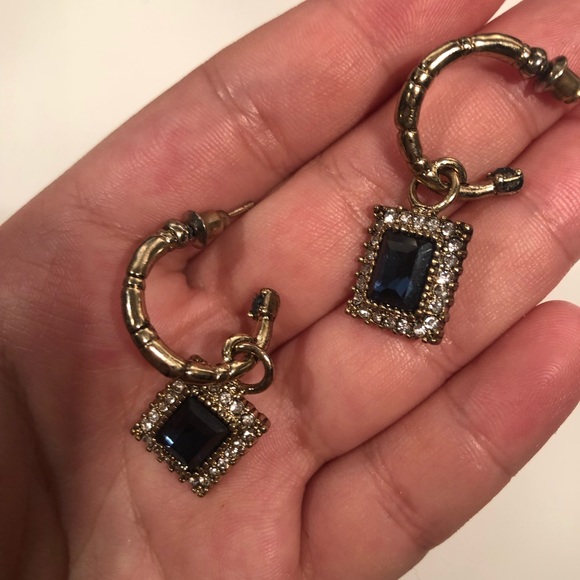 Thrifted GOLD CRYSTAL HOOP earrings - Picture 3 of 3